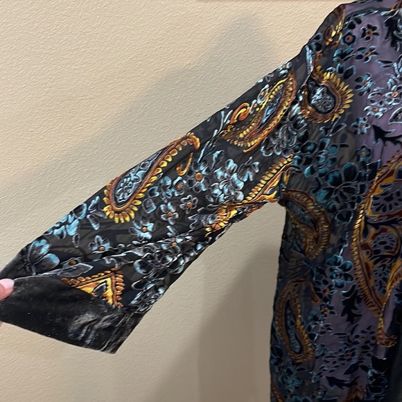 Jodifl plus size sheer cut velvet kimono/cardigan open front - Picture 2 of 5